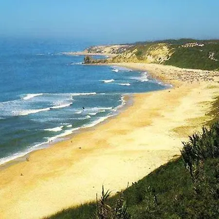 Comfortable Near With Shared Pool בית נופש *