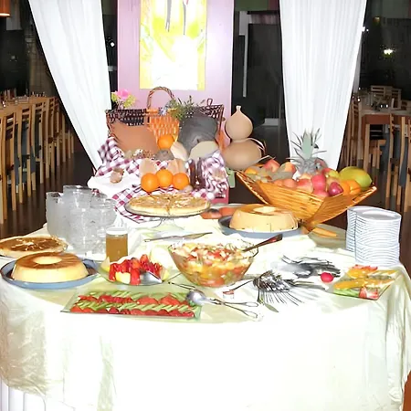 בית נופש Comfortable Near With Shared Pool פטיאס