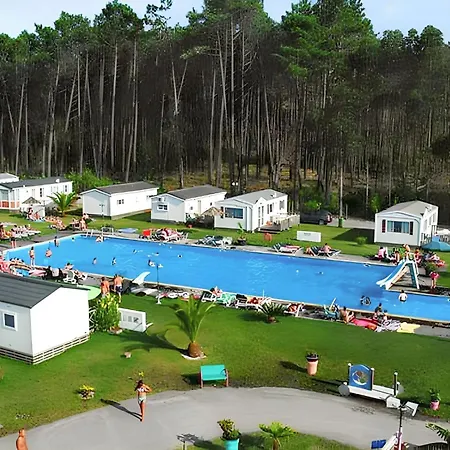 בית נופש Comfortable Near With Shared Pool פטיאס