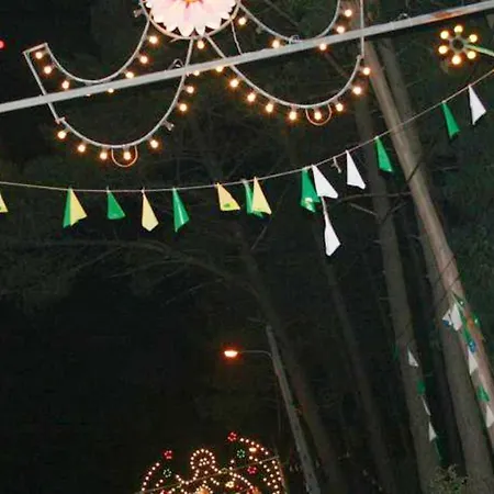 Comfortable Near With Shared Pool Tatil Evi