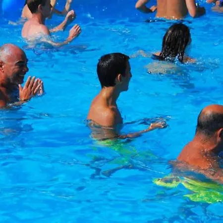Comfortable Near With Shared Pool Casa vacanze *