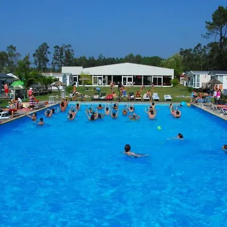 Comfortable Near With Shared Pool