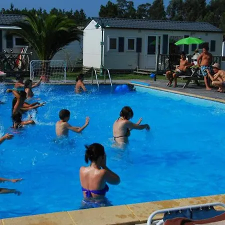 Comfortable Near With Shared Pool *