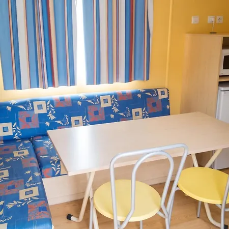Comfortable Near With Shared Pool Дом отдыха Патаяш