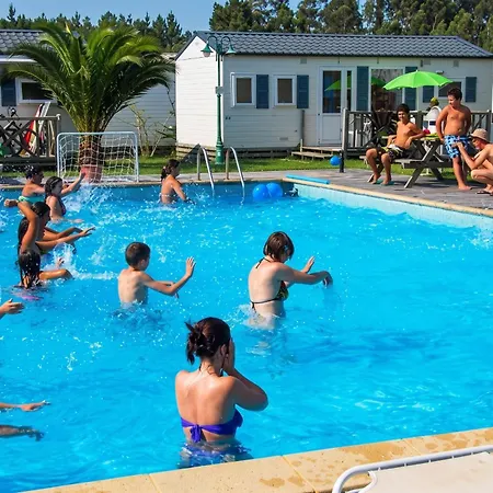 Comfortable Near With Shared Pool Pataias
