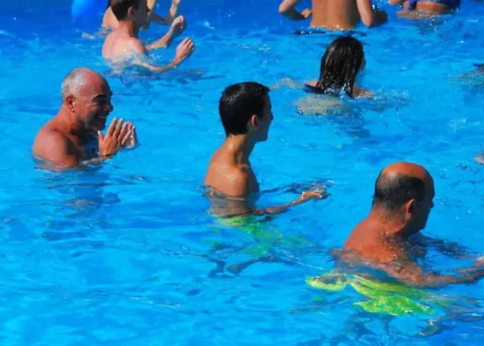 Comfortable Near With Shared Pool 펜션 *